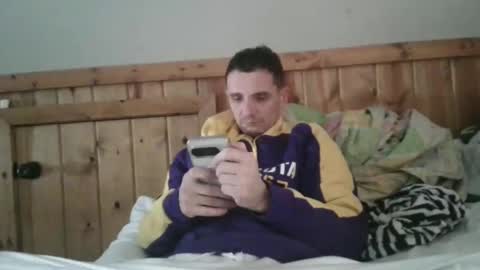 Snapshot of bennymn chatting on February 15, 7:06 pm benny and innocentvixon online show from February 15, 7:06 pm