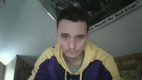 Snapshot of bennymn chatting on February 15, 11:03 pm benny and innocentvixon online show from February 15, 11:03 pm