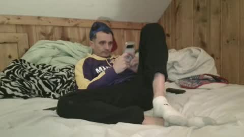 Snapshot of bennymn chatting on February 16, 2:20 am benny and innocentvixon online show from February 16, 2:20 am