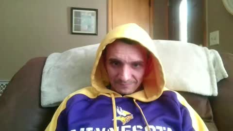 Snapshot of bennymn chatting on February 16, 8:11 pm benny and innocentvixon online show from February 16, 8:11 pm