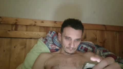 Snapshot of bennymn chatting on February 21, 2:39 am benny and innocentvixon online show from February 21, 2:39 am