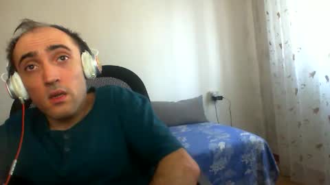 bentish online show from November 17, 8:09 am