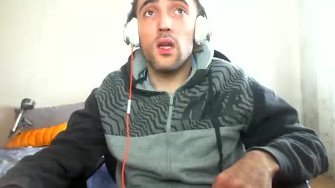 bentish online show from December 21, 10:11 am