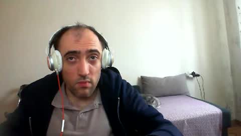 bentish online show from February 9, 8:40 am