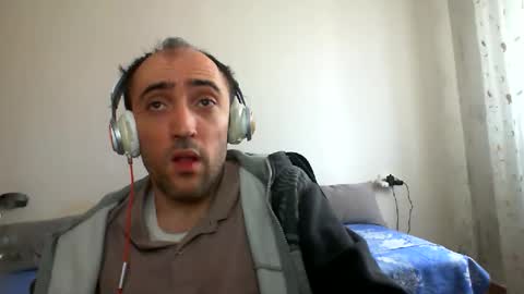 bentish online show from March 13, 9:16 am