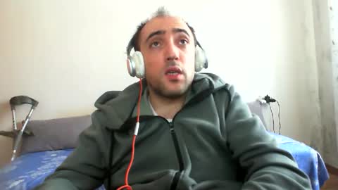 bentish online show from March 22, 9:02 am