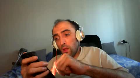 bentish online show from April 22, 3:46 pm