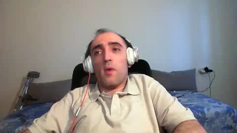 Snapshot of bentish chatting on April 29, 3:38 pm bentish online show from April 29, 3:38 pm