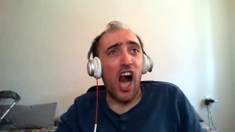 Snapshot of bentish chatting on June 30, 7:31 am bentish online show from June 30, 7:31 am