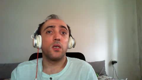 Snapshot of bentish chatting on July 4, 1:28 pm bentish online show from July 4, 1:28 pm