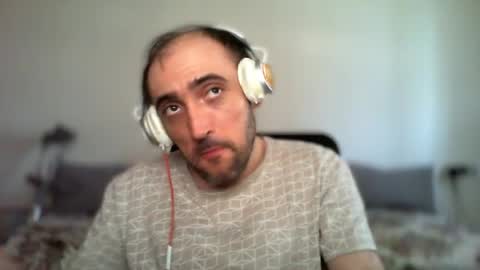 Snapshot of bentish chatting on July 16, 2:12 pm bentish online show from July 16, 2:12 pm