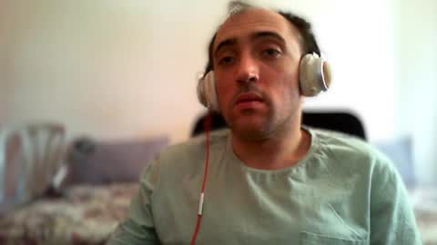 Snapshot of bentish chatting on July 25, 6:55 am bentish online show from July 25, 6:55 am