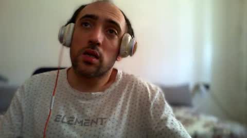 Snapshot of bentish chatting on July 30, 7:40 am bentish online show from July 30, 7:40 am