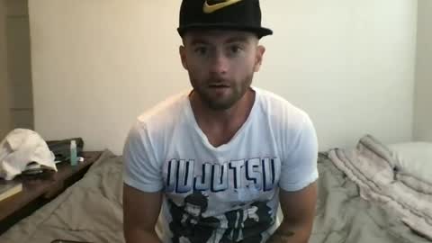Snapshot of bentleysmooth chatting on August 2, 4:49 pm bentleysmooth online show from August 2, 4:49 pm
