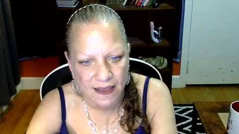 Snapshot of bentmountain chatting on March 8, 2:59 am DeniseDavid online show from March 8, 2:59 am