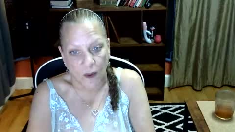 Snapshot of bentmountain chatting on March 9, 4:16 am DeniseDavid online show from March 9, 4:16 am