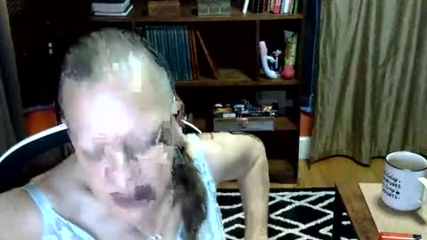 Snapshot of bentmountain chatting on March 9, 4:22 pm DeniseDavid online show from March 9, 4:22 pm