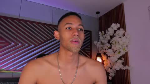 bento_fox online show from November 26, 3:51 am