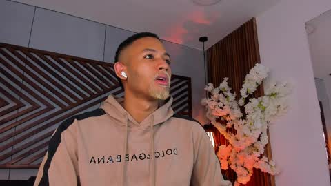 bento_fox online show from April 12, 3:11 am