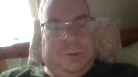 Snapshot of bentre2022 chatting on January 31, 11:03 am SimonJones2000 online show from January 31, 11:03 am