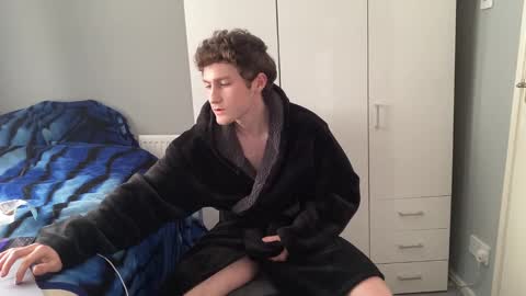 Snapshot of benwardle123 chatting on March 12, 10:59 am READ MY BIO ---  --- READ MY BIO online show from March 12, 10:59 am