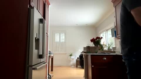 benz10001 online show from February 16, 2:54 pm