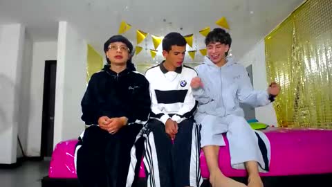 benz boys online show from March 1, 12:12 pm