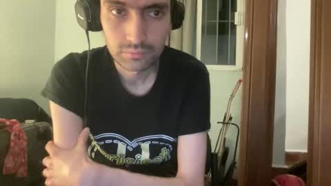 berceuse111 online show from April 5, 6:32 am