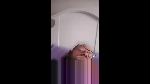 Snapshot of bergeeric1970 chatting on March 25, 12:44 pm bergeeric1970 online show from March 25, 12:44 pm