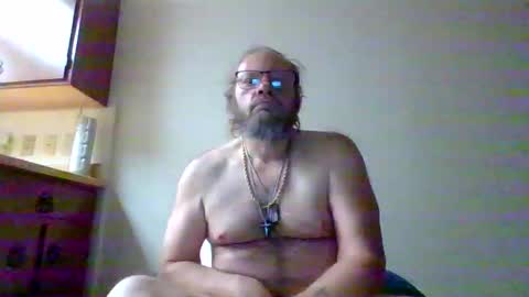 Snapshot of bergeeric1970 chatting on March 28, 4:34 am bergeeric1970 online show from March 28, 4:34 am