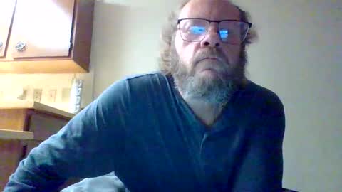 Snapshot of bergeeric1970 chatting on March 30, 2:01 am bergeeric1970 online show from March 30, 2:01 am