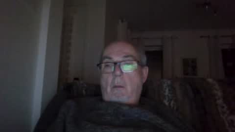 bernard1102 online show from December 16, 2:25 am