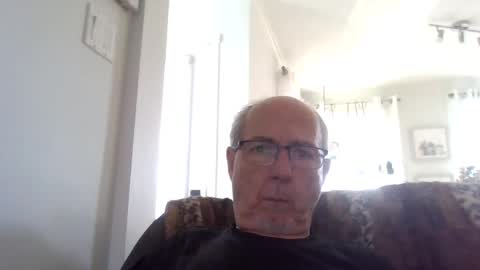 bernard1102 online show from October 5, 7:45 pm