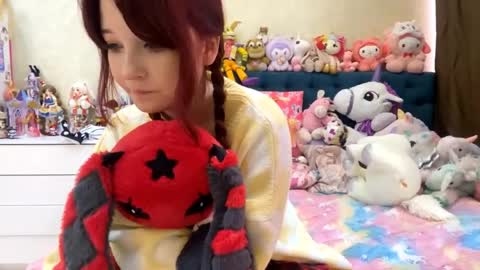 Eva  online show from April 29, 8:18 am