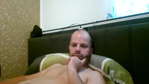 Snapshot of bernii1991 chatting on May 24, 5:34 am bernii1991 online show from May 24, 5:34 am