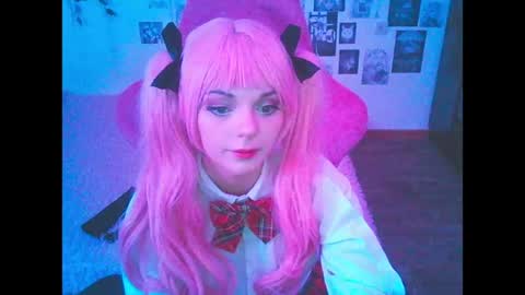 Snapshot of berriekitten chatting on April 29, 9:54 pm BerrieKitten online show from April 29, 9:54 pm