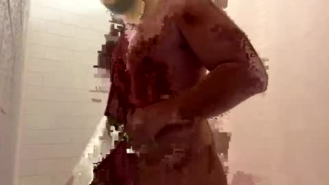 Snapshot of berriess_ chatting on February 9, 2:07 pm berriess_ online show from February 9, 2:07 pm