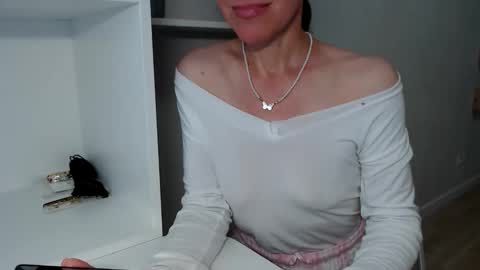Snapshot of berry2024 chatting on May 27, 7:05 am berry2024 online show from May 27, 7:05 am