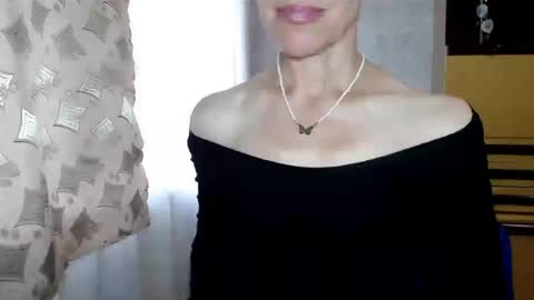 Snapshot of berry2024 chatting on July 3, 7:26 am berry2024 online show from July 3, 7:26 am