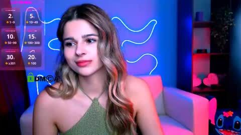 Snapshot of berry_alma chatting on June 16, 7:27 pm Alma online show from June 16, 7:27 pm