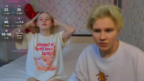 Snapshot of berry_assortment chatting on February 9, 10:52 am Your sweet Tara and Eva online show from February 9, 10:52 am