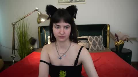 Snapshot of berrydiva chatting on May 16, 6:21 am Violette online show from May 16, 6:21 am