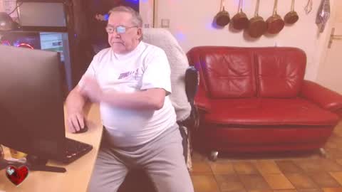 Snapshot of best127 chatting on February 22, 8:53 pm jean online show from February 22, 8:53 pm