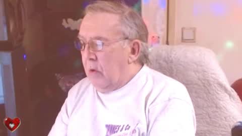 Snapshot of best127 chatting on February 22, 11:57 pm jean online show from February 22, 11:57 pm