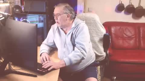 Snapshot of best127 chatting on March 4, 9:00 pm jean online show from March 4, 9:00 pm