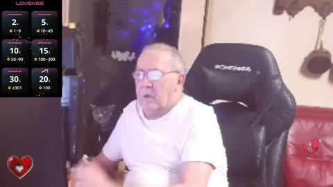 Snapshot of best127 chatting on February 9, 7:40 pm jean online show from February 9, 7:40 pm