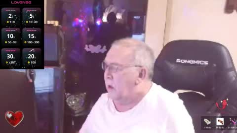 Snapshot of best127 chatting on February 11, 6:57 pm jean online show from February 11, 6:57 pm