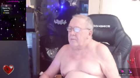 Snapshot of best127 chatting on February 18, 12:45 pm jean online show from February 18, 12:45 pm