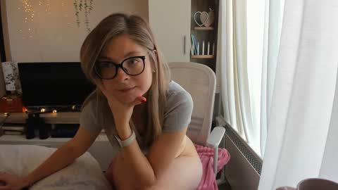 Snapshot of bestgirl_ofthe_neighborhood chatting on February 26, 7:51 am Vicky online show from February 26, 7:51 am