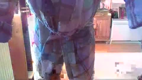 Snapshot of bestmann979994 chatting on May 1, 6:01 pm bestmann979994 online show from May 1, 6:01 pm